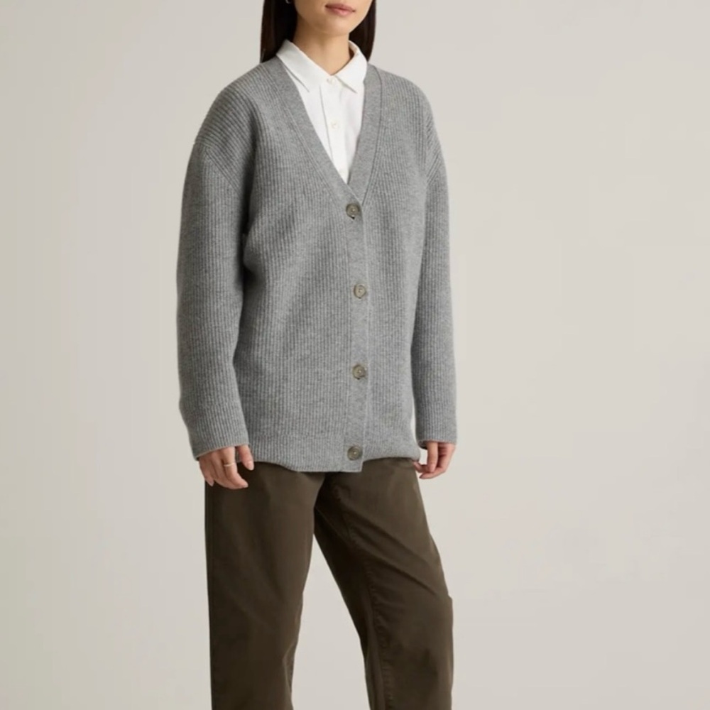 Quince Mongolian Cashmere Gray
Boyfriend Cardigan - Picture 3 of 6